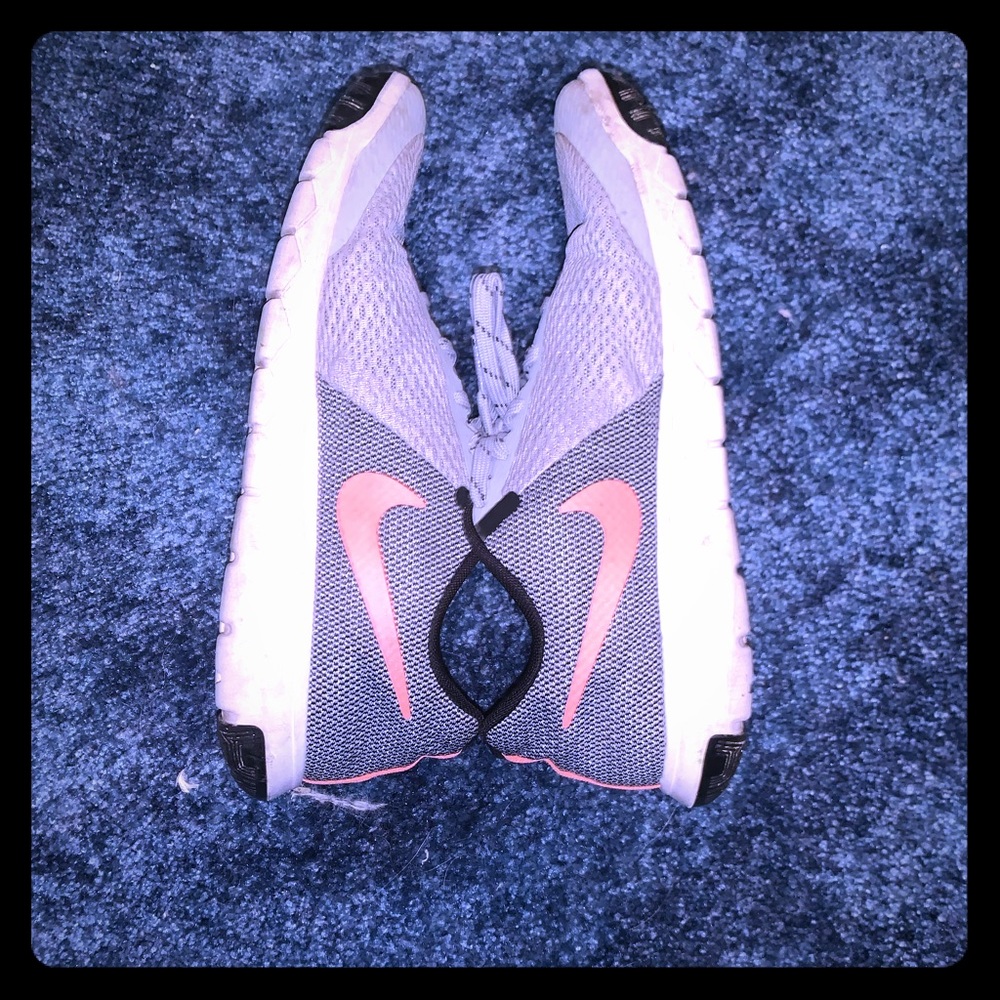 Nike tennis shoes
